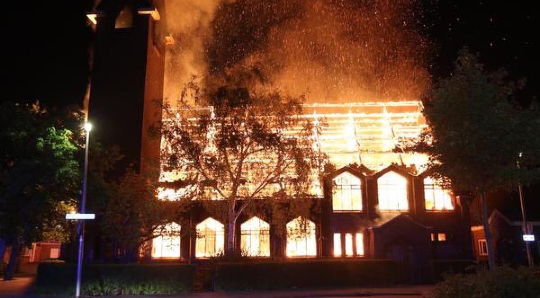 Rotterdamse kerk omgebouwd tot woningen acht jaar na verwoestende brand