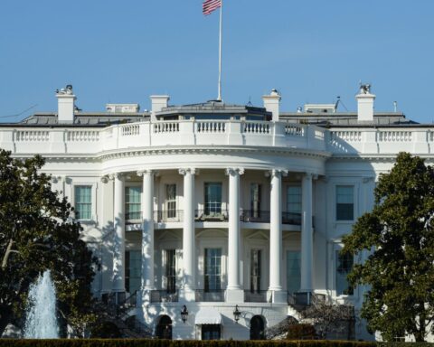 Rutte en Europese leiders sluiten zich aan bij Zelensky voor gesprekken met Trump in Washington
