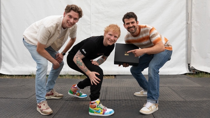 Sam maakt sneakers voor Ed Sheeran: 'Eigenlijk 3000 euro'