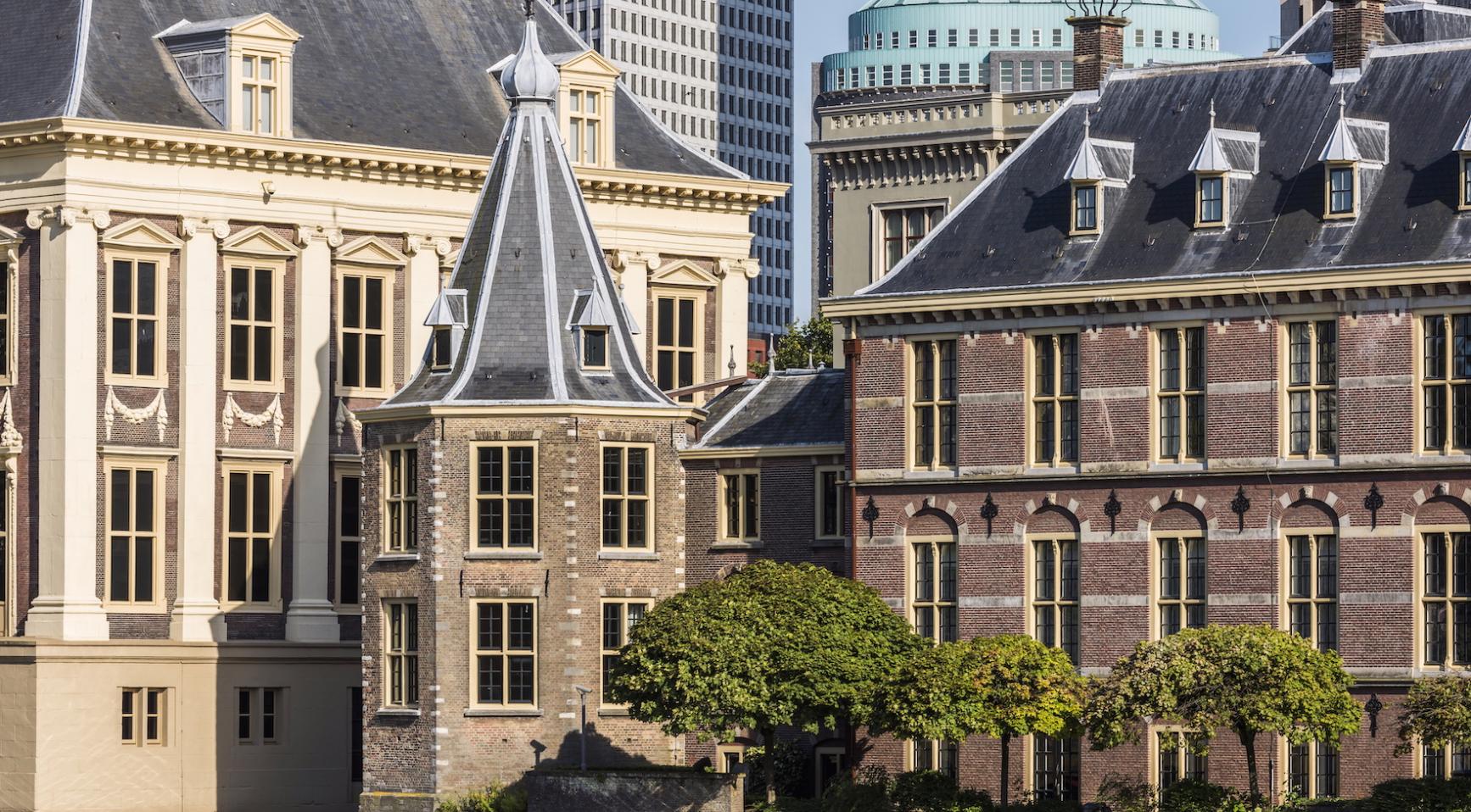 Schoofs ministerie bereid om boete van €300.000 te betalen voor verblijf op Binnenhof tijdens renovaties