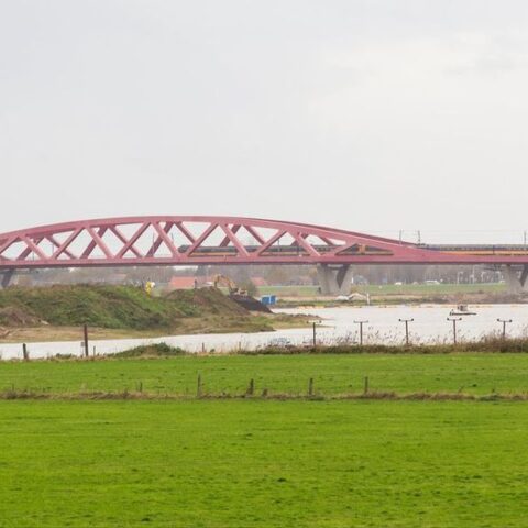 Treinverkeer rond Zwolle verstuurd door koperdiefstal, geen treinen tussen Zwolle en Kampen