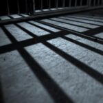 Verdachte van verkrachting van 14-jarig meisje in 1990 blijft voor de rechtszaak in detentie, zegt rechtbank Den Haag