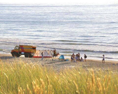 Vrouw (27) verdrinkt in mui, twee anderen gered
