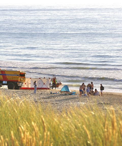 Vrouw (27) verdrinkt in mui, twee anderen gered