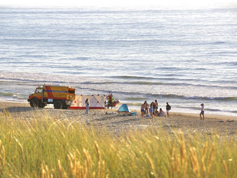 Vrouw (27) verdrinkt in mui, twee anderen gered