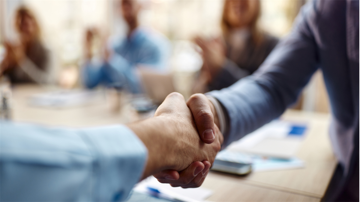 Waddinxveen breidt aantal flexwoningen voor spoedzoekers uit naar 48 met steun van COA