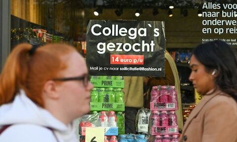 Werknemers blijven langer bij dezelfde werkgever en durven minder vaak van baan te wisselen