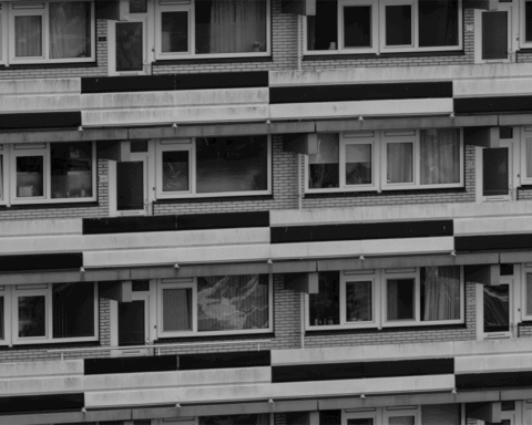 Woningcorporaties in Nederland tonen winsten, maar blijven vragen over huurverhogingen oproepen