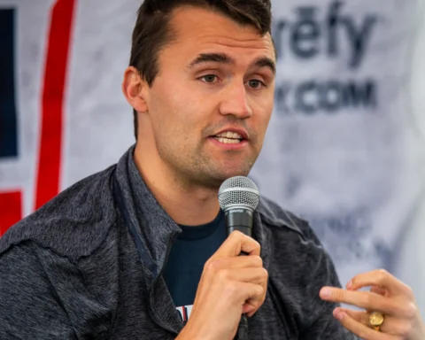 Kremlin benut moord op Charlie Kirk voor anti-Oekraïense narratieven