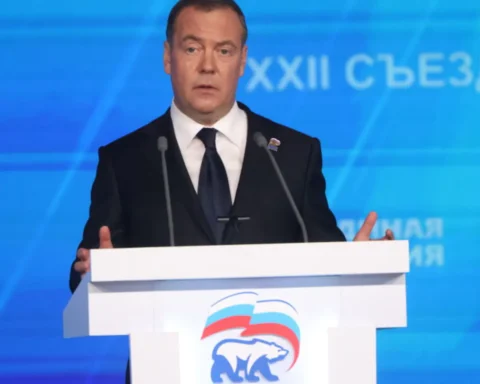 Medvedev beschuldigt Finland van voorbereidingen voor aanval op Rusland