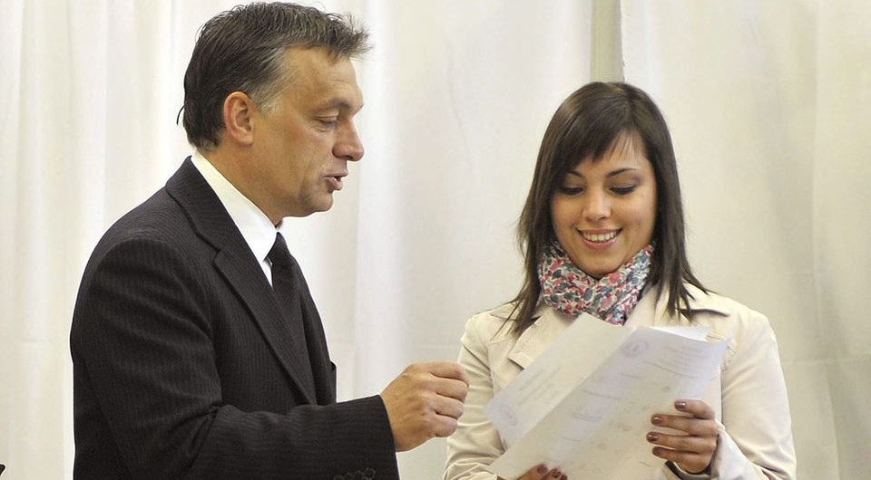 Orbáns dochter kiest voor VS-studie, oppositie ziet politieke boodschap