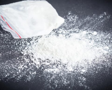 Amsterdam overweegt legale distributie van crack om schade en criminaliteit onder gebruikers te verminderen