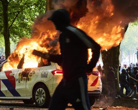 Asielzoekerscentra annuleren open dag na recente gewelddadige protesten