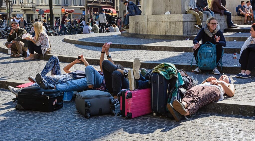Bewoners van Amsterdam stappen naar de rechter tegen massatoerisme