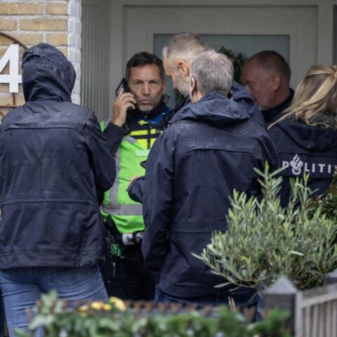 Drie dode lichamen ontdekt in een huis in Alkmaar onder mysterieuze omstandigheden
