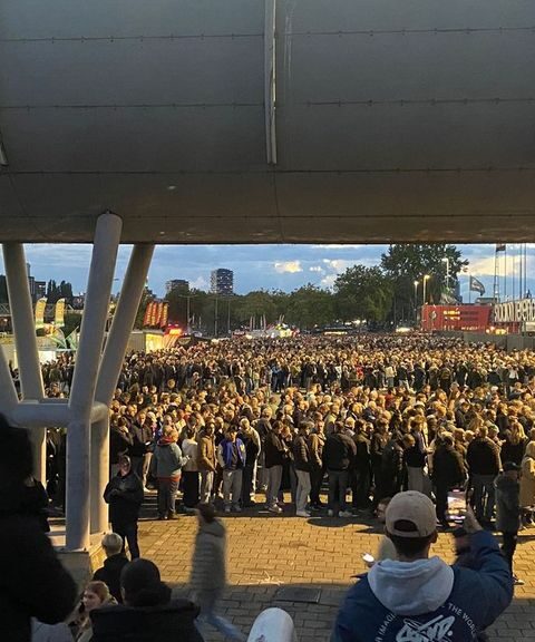 Feyenoord keert terug naar fysieke seizoenkaarten na grote problemen met digitale toegang