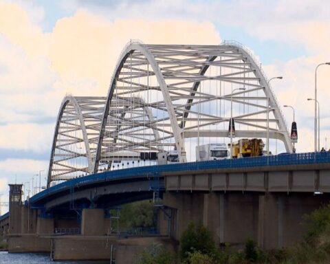 Gemeenten aan Merwedebrug vragen om suïcidepreventiemaatregelen na meerdere pogingen