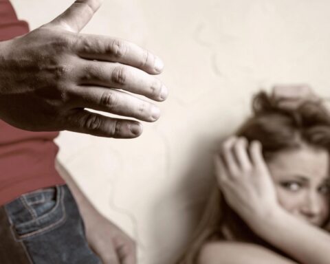 Juridische hulpverzekering in Nederland laat slachtoffers van huiselijk geweld en incest zonder dekking