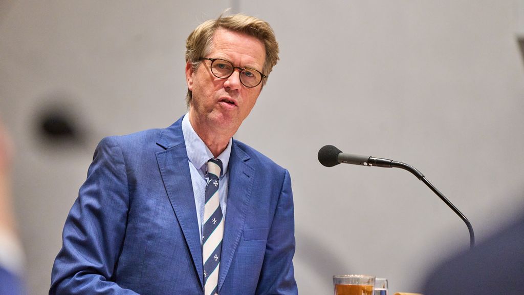 Kamervoorzitter Bosma: ambtelijke top heeft gelogen in Arib-zaak