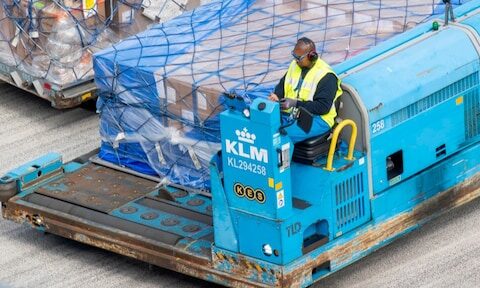 KLM annuleert bijna honderd vluchten woensdag door staking grondpersoneel