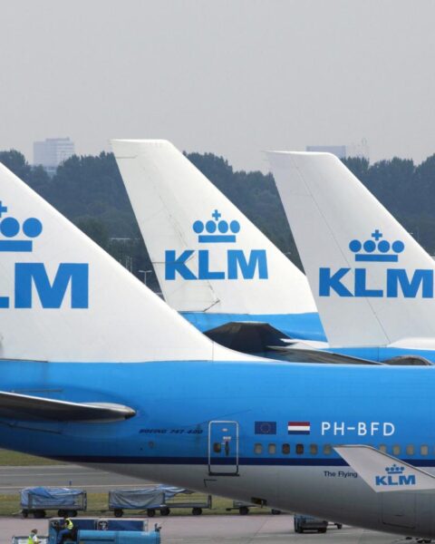 KLM annuleert tientallen vluchten op Schiphol door vier uur durende staking van grondpersoneel