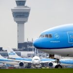 KLM schrapt meer dan honderd vluchten door staking van grondpersoneel