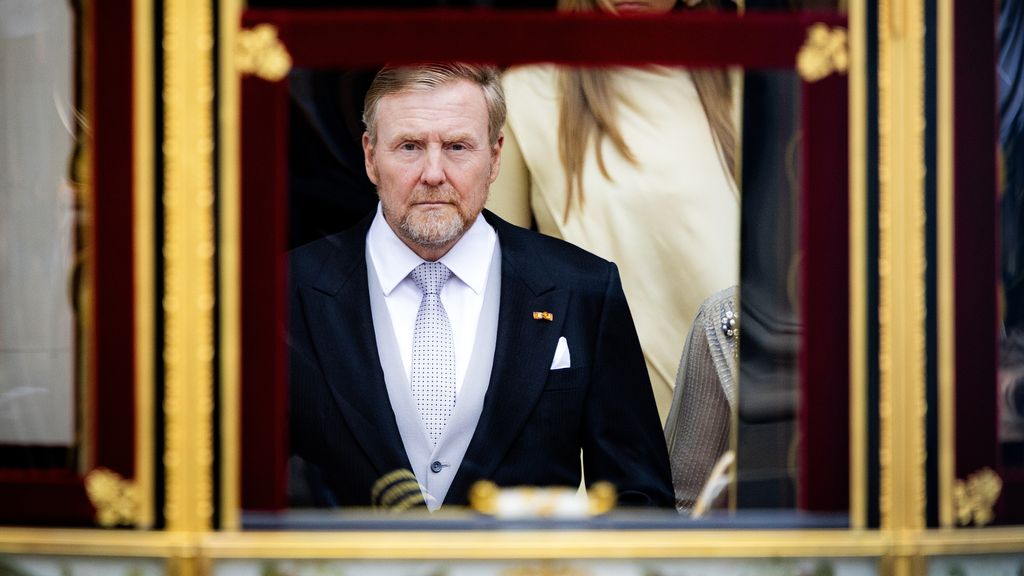 Koning in Troonrede: mensen staan tegenover elkaar, handreikingen zijn noodzakelijk