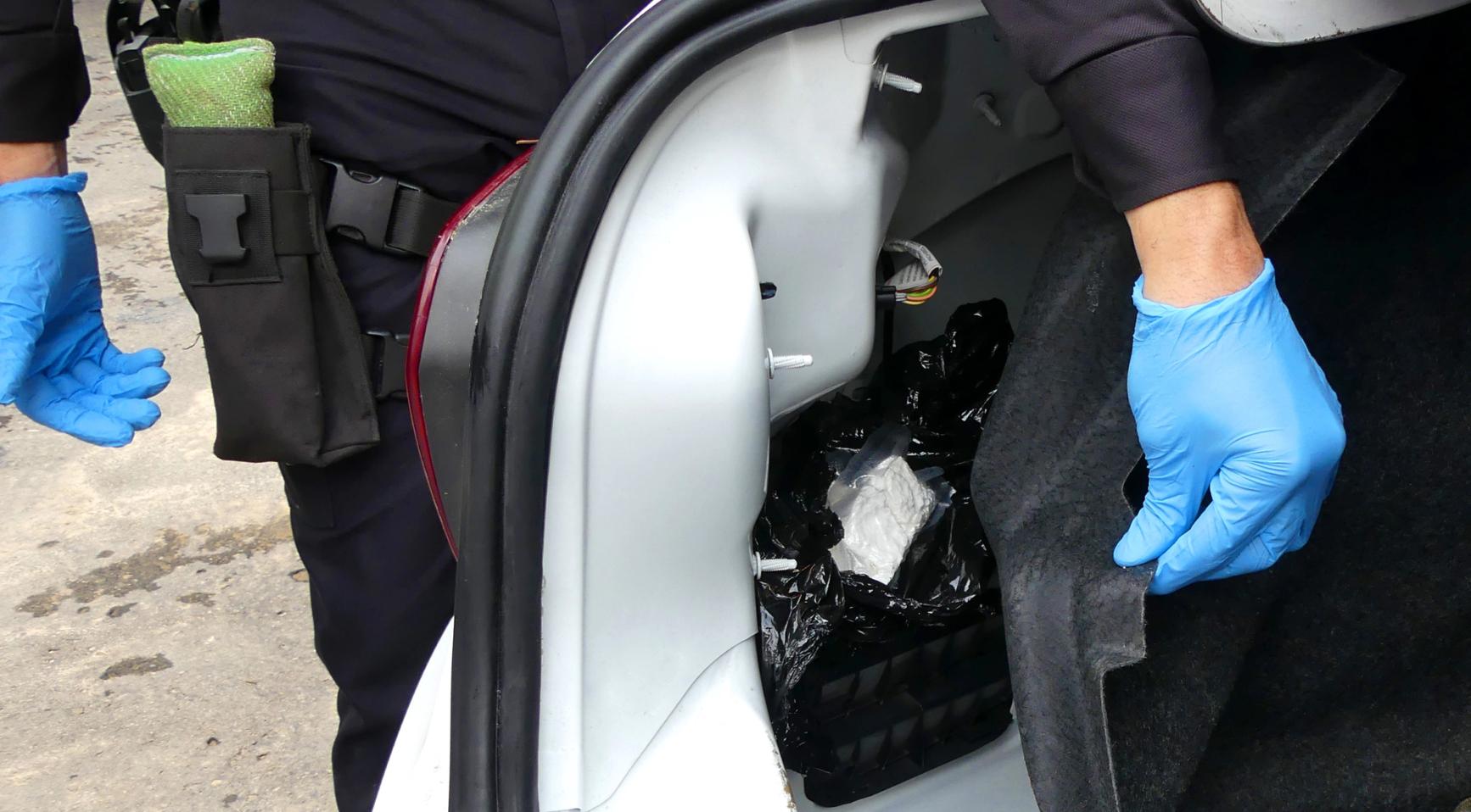 Nederland kan binnenkort verborgen compartimenten in auto's en boten strafbaar stellen
