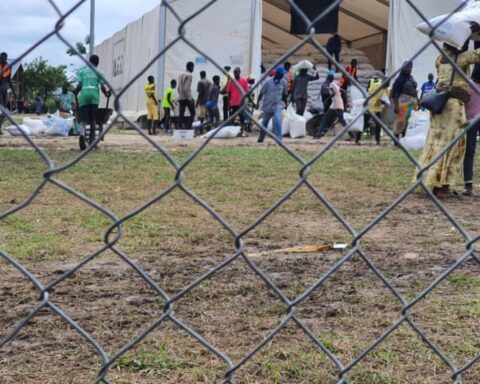 Nederland nadert overeenkomst met Oeganda voor deportatiecentra voor asielzoekers