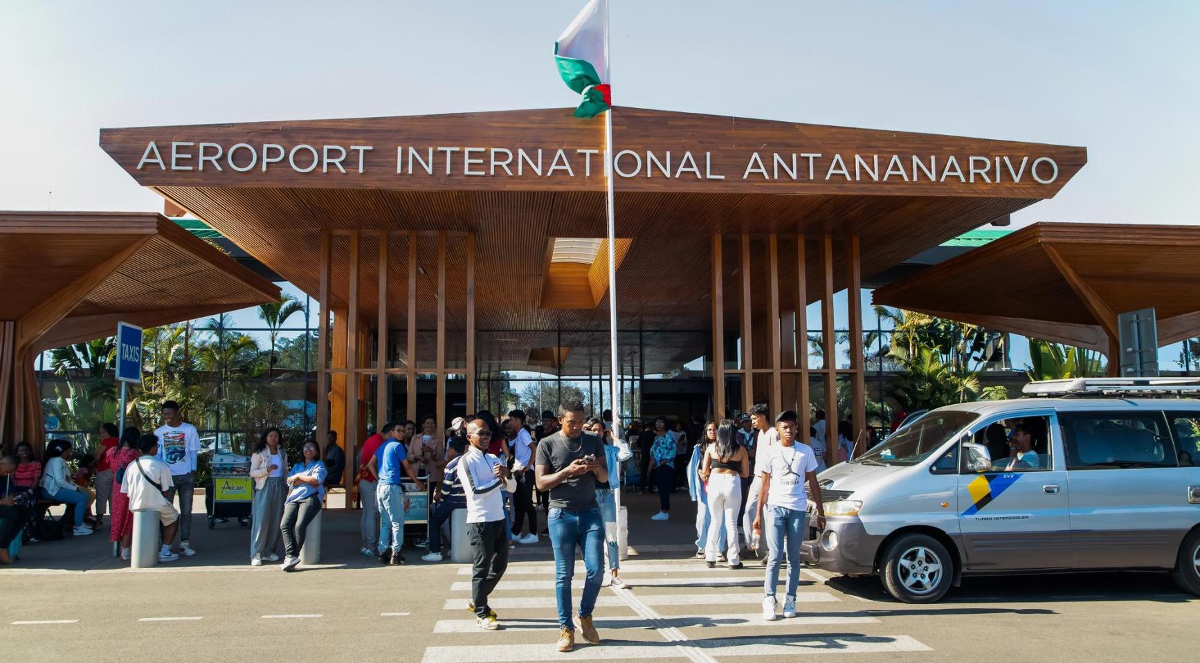 Nederlandse toeristen vast in Madagaskar door dodelijke rellen die vluchten annuleren