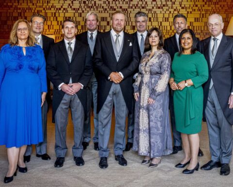 Nieuwe ministers in kabinet dat tijdelijk waakt over beleid