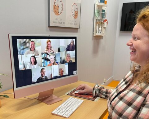 Online lessen Nederlands met NedLes helpen studenten vriendschappen en taalvaardigheid te ontwikkelen
