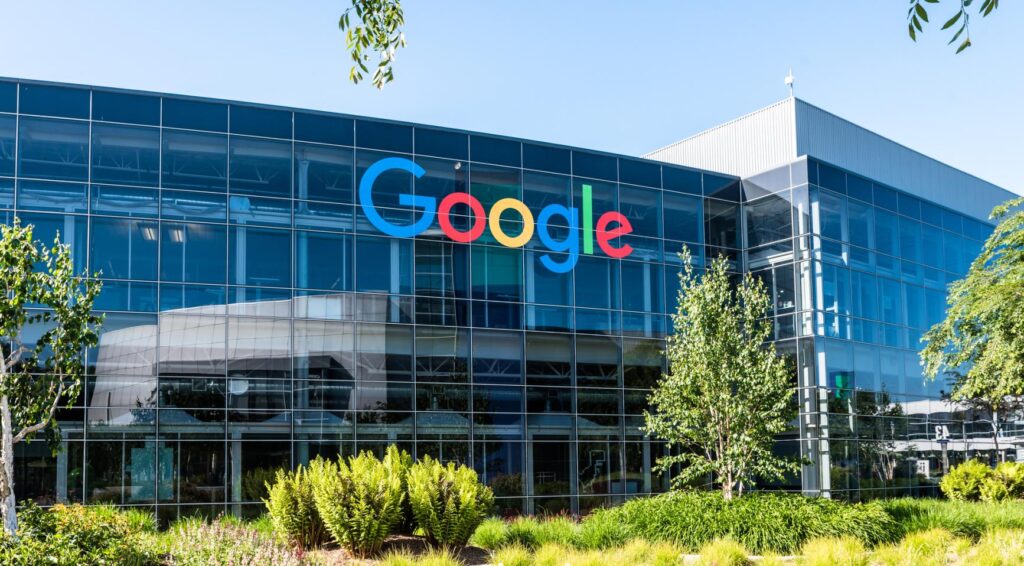 Oplichters chanteren Nederlandse bedrijven met valse Google-recensies