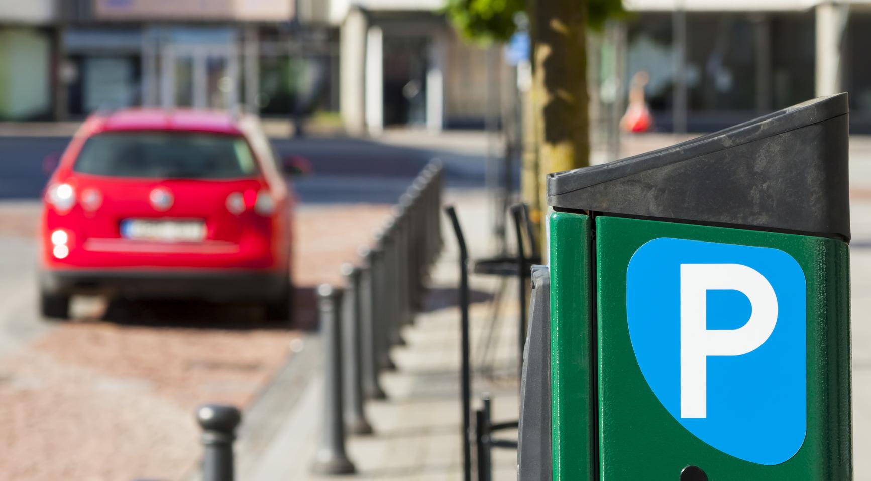 Oplichters gebruiken QR-code-stickers op parkeerautomaten om toegang te krijgen tot bankrekeningen