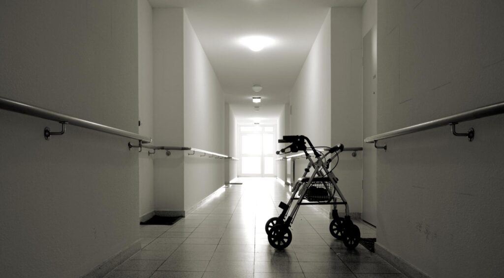 Recordaantal ouderen boven de 65 in de spoedeisende hulp na valincidenten