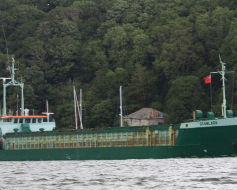 Russisch spionageschip Scanlark in Rotterdam voor inval Duitse politie