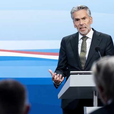 Schoof constateert groeiende polarisatie en vraagt zich af of we verder kunnen