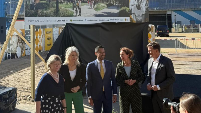 Start bouwproject Schieveste in Schiedam onder leiding van minister Mona Keijzer en lokale bestuurders