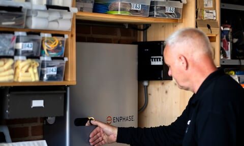 Thuisbatterij levert aanzienlijk minder op: van 175 euro naar 90 euro per maand