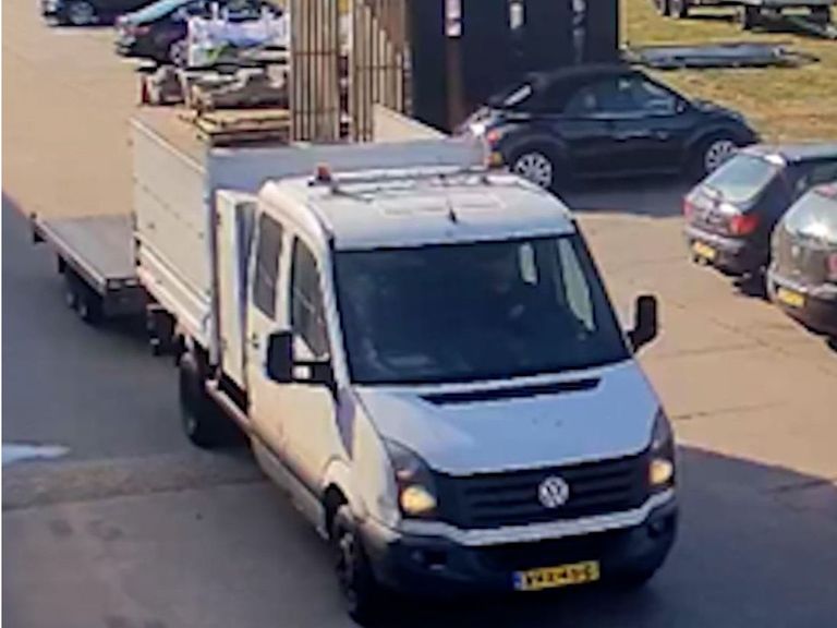 Twee mannen stelen sauna van 25.000 euro door zich voor te doen als betalende klanten in Uddel