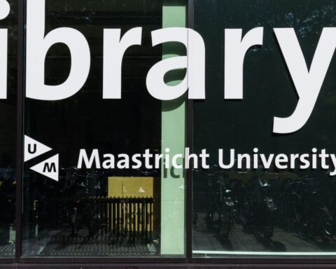 Universiteit Maastricht verleent studiebeurs aan vijf studenten uit Gaza