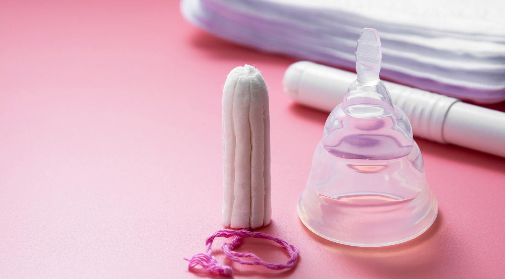 Vrouwen verbergen vaak menstruatiepijn en symptomen van de menopauze op de werkvloer