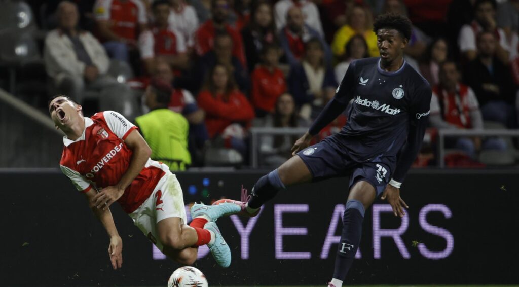 Zwaar gewijzigd Feyenoord verliest met 1-0 van het Portugese Braga in de Europa League