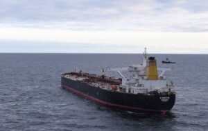 Russische "schaduwvloot" beschuldigd van olievervuiling in Europese wateren