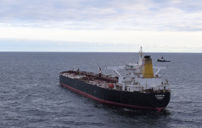 Russische "schaduwvloot" beschuldigd van olievervuiling in Europese wateren
