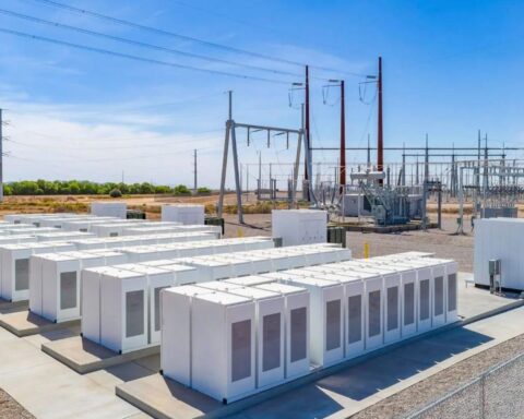 Aantal grote batterijen voor energieopslag stijgt snel in Nederland