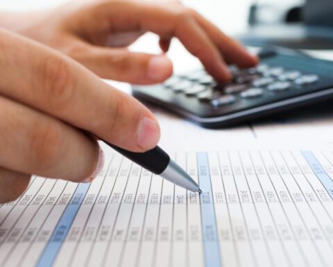 Accountant aangehouden in mensenhandelonderzoek bij metaalbedrijf in Veendam