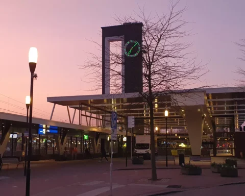 Almelo station staat in top drie van onveiligste stations in Nederland, gemeente onderneemt actie