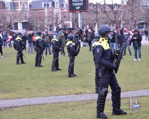Amsterdam verplaatst antikrakenprotest van Dam naar Museumplein op zondag