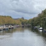 Autoriteiten waarschuwen voor gevaarlijk reizen door storm Benjamin die westerse provincies treft